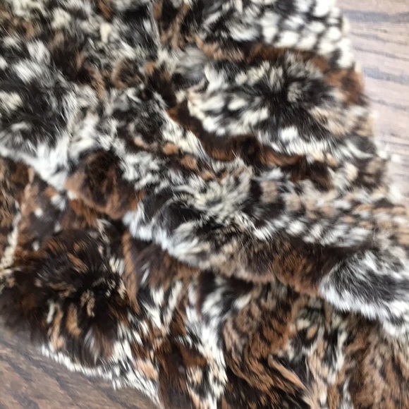 Genuine Rabbit Fur Hood - Picture 4 of 4